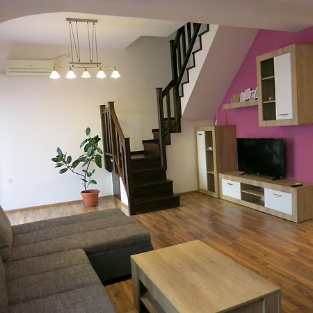 Penthouse Apartament Nufarul אורדאה מראה חיצוני תמונה